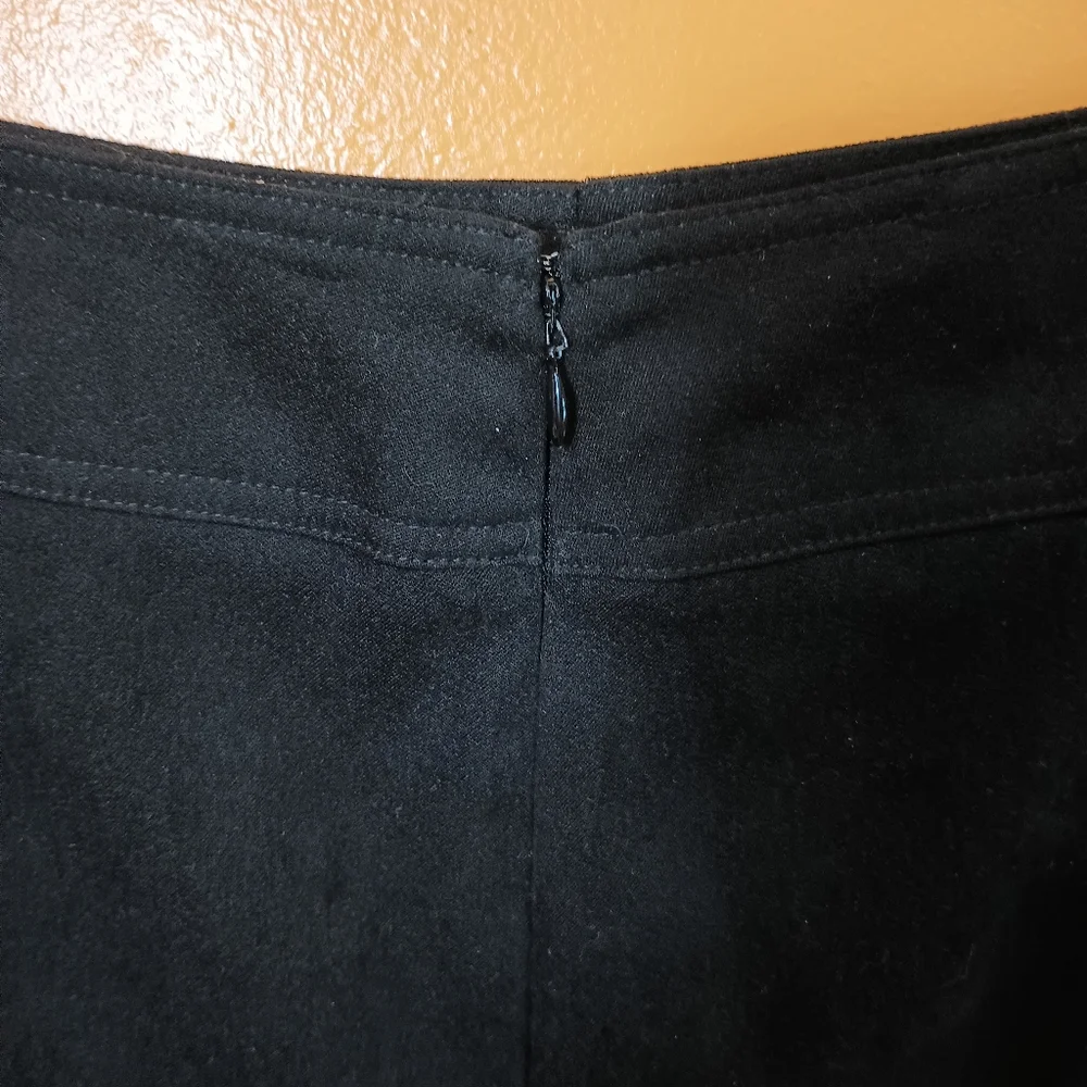 Requirements Black A line Skirt Size 8 - Picture 4 of 6